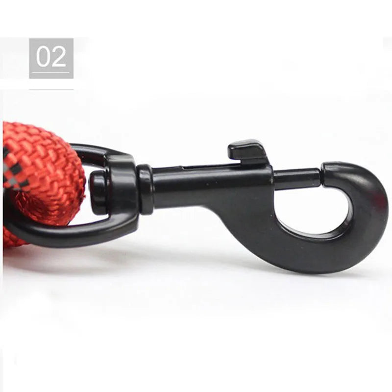 Echo Echelon™ 1.5 m Reflective Dog Leash – Padded Comfort Handle for Safe Walks